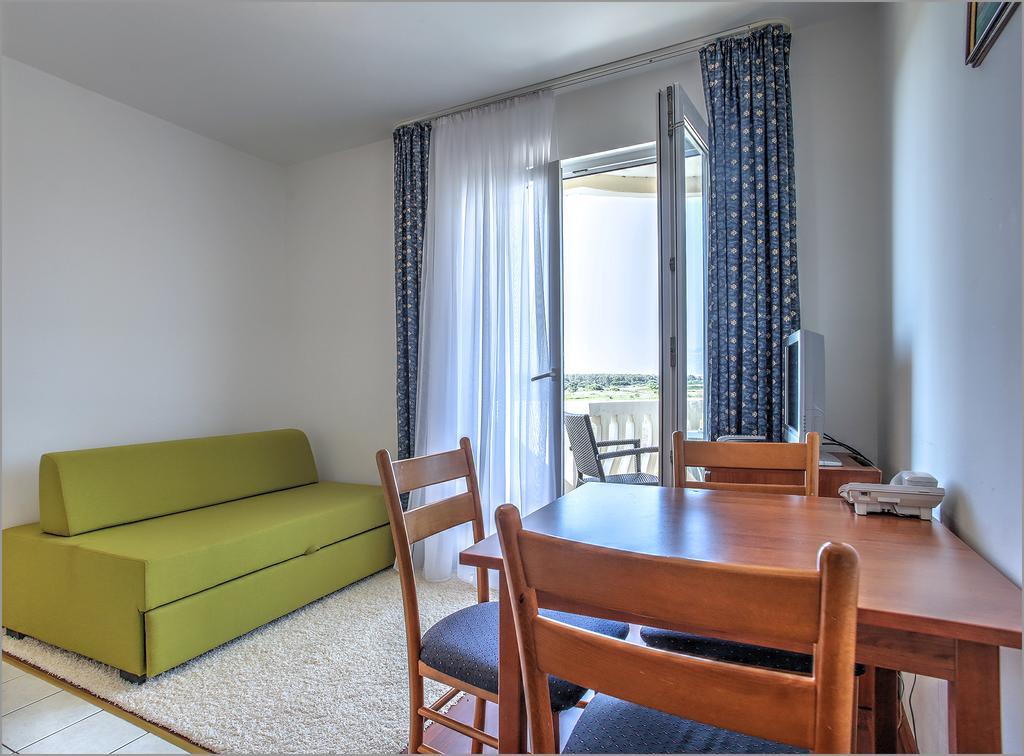 Aparthotel Zaton 자톤 외부 사진