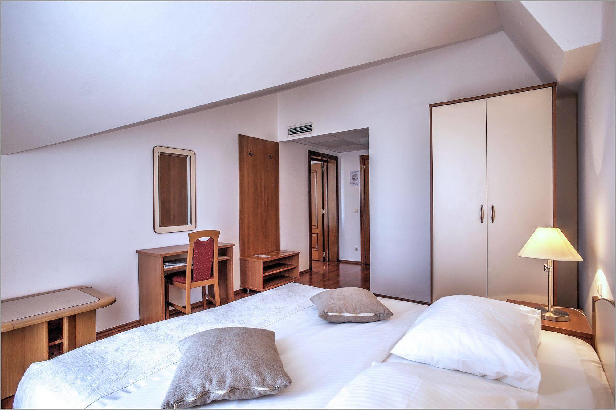 Aparthotel Zaton 자톤 외부 사진