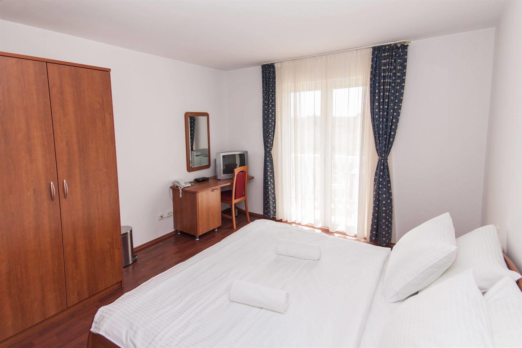 Aparthotel Zaton 자톤 외부 사진