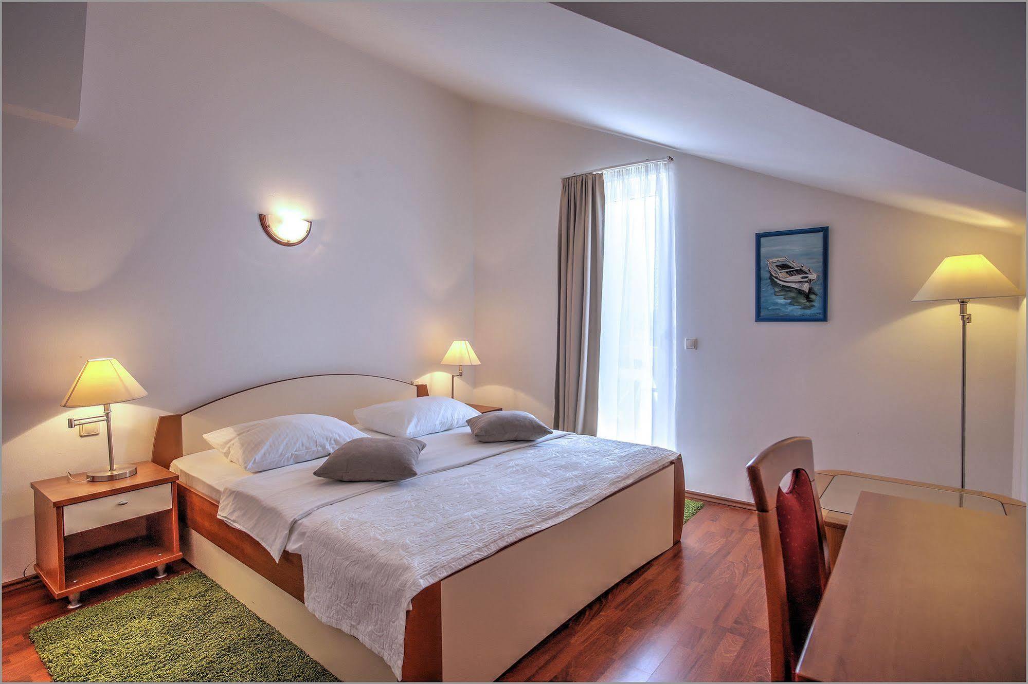 Aparthotel Zaton 자톤 외부 사진